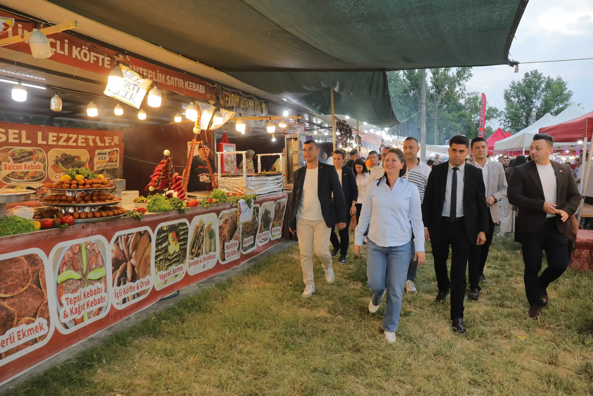 665. KIRKPINAR YAĞLI GÜREŞLERİ FESTİVALİ’NDE EMİR CAN İĞREK VE RİTİM GRUPLARI RÜZGARI ESTİ galeri görseli